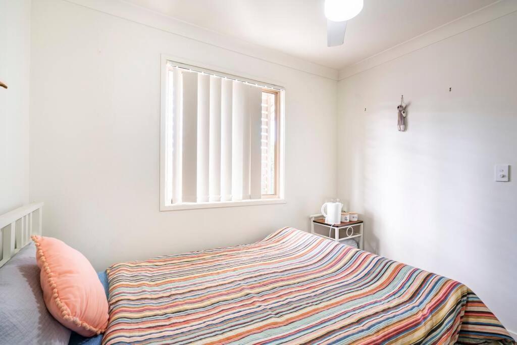 Room With Separate Bath In Shared Homestay Redcliffe Bagian luar foto