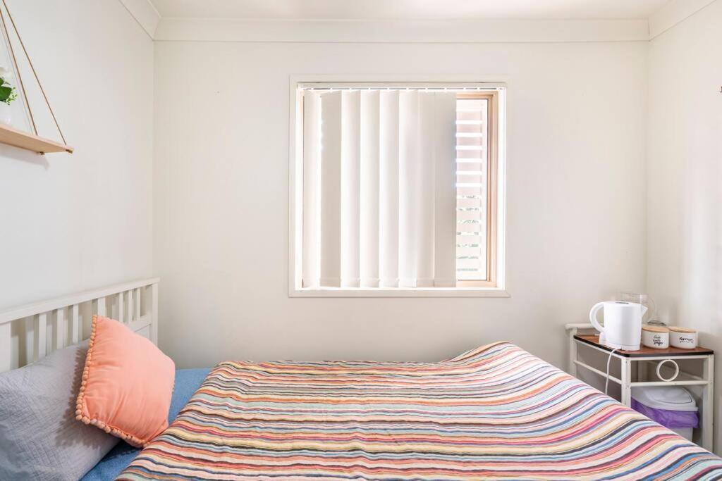 Room With Separate Bath In Shared Homestay Redcliffe Bagian luar foto